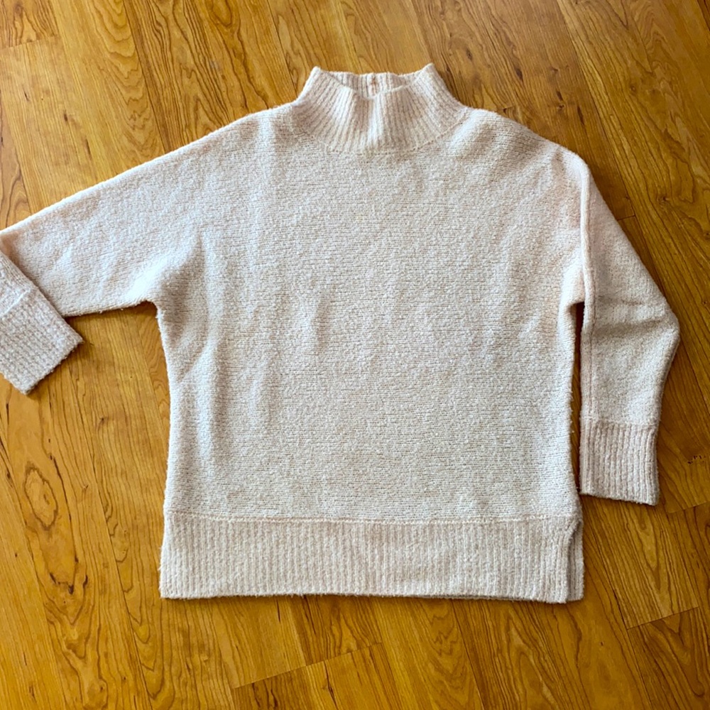 Beautiful GUC Joie Sweater